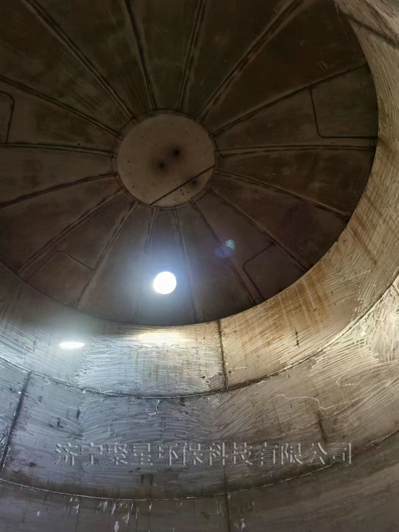 新能源公司不銹鋼儲(chǔ)罐酸洗前.jpg